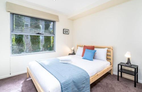 Turner Appartement | Modern 2BR 2BA Apartment Close to City and ANU - Hosted by Canstay