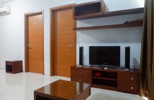 Waru Appartement | Modern 2Br Apartment At Aryaduta Residence Connected To Cito Mall