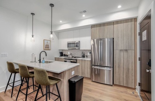 Southeast Hôtel | 2 Bedroom Cap Hill Suite - 3 min walk to Metro!