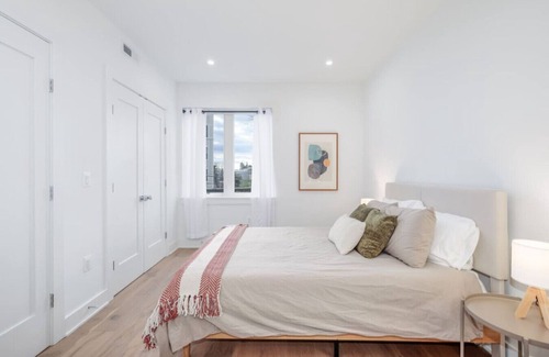 Southeast Hôtel | 2 Bedroom Cap Hill Suite - 3 min walk to Metro!