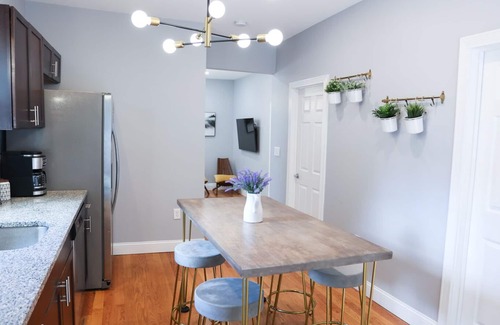 Melrose Appartement | Modern 2BR/ Close to Boston with a lovely outdoor space