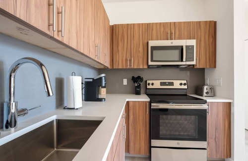 Newark Hôtel | Modern ! 2BR Free Parking ! 30 Min to NYC !