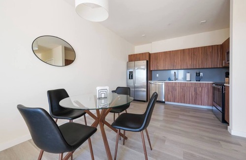 Newark Hôtel | Modern ! 2BR Free Parking ! 30 Min to NYC !