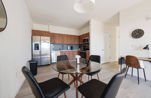 Newark Hôtel | Modern ! 2BR Free Parking ! 30 Min to NYC !