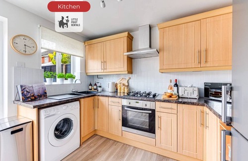 Marston Moretaine Appartement | Modern 2BR w/Parking EV Charger