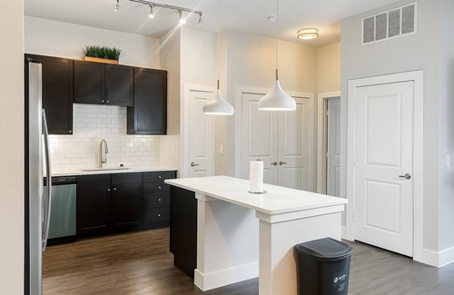 Bryan Place Appartement | Modern 2BR2BA Apt Near Downtown Dallas, Pool, Gym, Fast Wi-Fi, Gated Parking