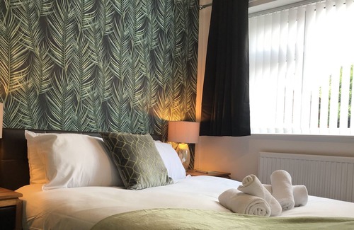 Bamber Bridge Maison | Modern 3-bed house + parking Bamber Bridge,Preston