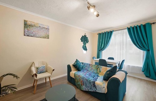 Abbey Wood Maison | Modern 3-Bed House in London close to City Airport