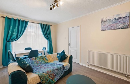 Abbey Wood Maison | Modern 3-Bed House in London close to City Airport