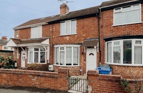 Warmsworth Maison | Modern 3 bed minutes from the A1