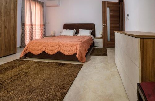 Luqa Appartement | Modern 3 bedroom Apartment in Luqa (Sleeps 6)