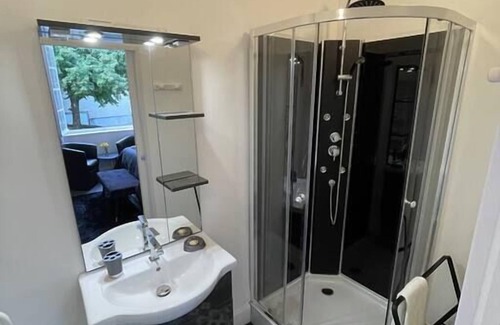 Excideuil Appartement | Modern 3 bedroom cottage