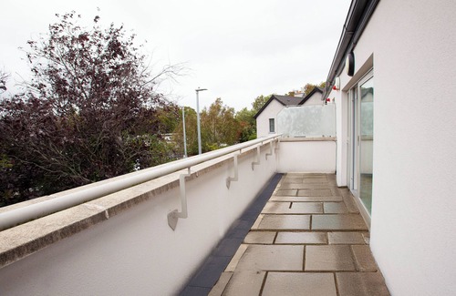 Dublin Appartement | Modern 3BD Split-Level Home with Balcony,Dublin 16