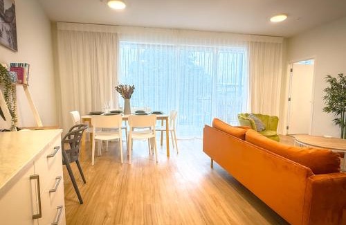 Paraparaumu Beach Appartement | Modern 3Bdr 2bath Apartment Beach Golf Shops Relax
