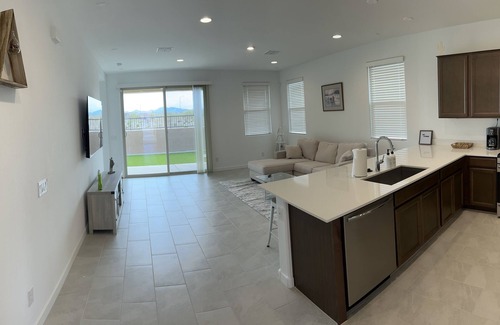 Glendale Maison | Modern 3Bed2Bath with Pool near Stadium & Westgate Entertainment District
