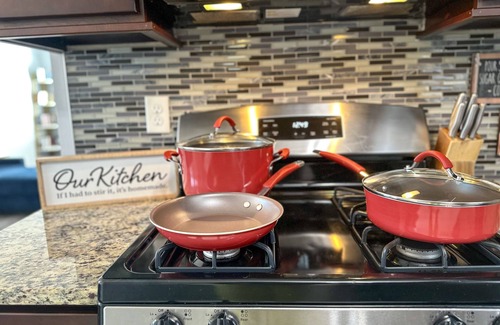 Elizabeth Appartement | Modern 3BR 2BA Near EWR & 30 mins to NYC