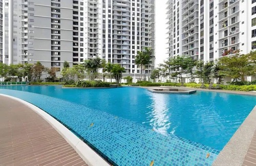 Kuala Lumpur Appartement | Modern 3BR Apt Near Desa Park/Mont Kiara, Parking