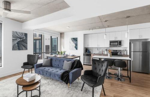 Five Points South Appartement | Modern 3BR Condo Five Points South Gem