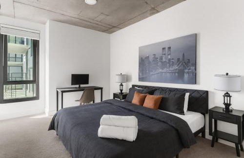 Five Points South Appartement | Modern 3BR Condo Five Points South Gem