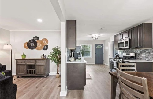 Westchester Maison | Modern 3BR Home w/ Huge Backyard | LCP Collection