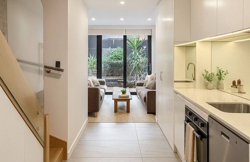 Redfern Maison | Modern 3BR terrace less than 10min to Sydney CBD