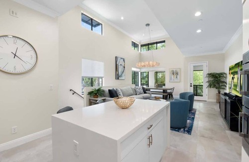 South Scottsdale Maison | Modern 3BR Townhome w/Pool | Walk to Old Town