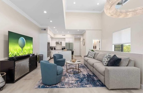 South Scottsdale Maison | Modern 3BR Townhome w/Pool | Walk to Old Town
