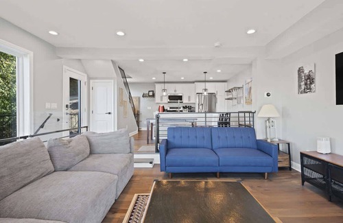 Mount Washington Maison | Modern 3BR with Breathtaking Skyline Views