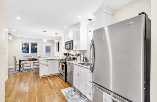 Allston Maison | Spacieux 4BDR / 3BA Townhome w / Parking gratuit