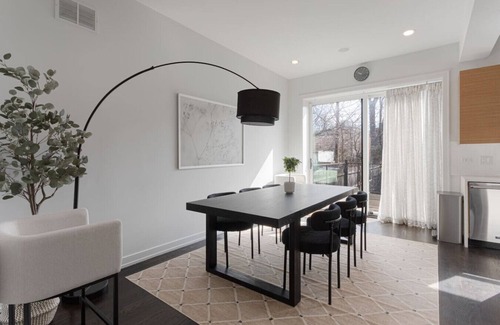 The Gap Maison | Modern 4 Bed, 3.5 Bath Home | Near Sox & McCormick