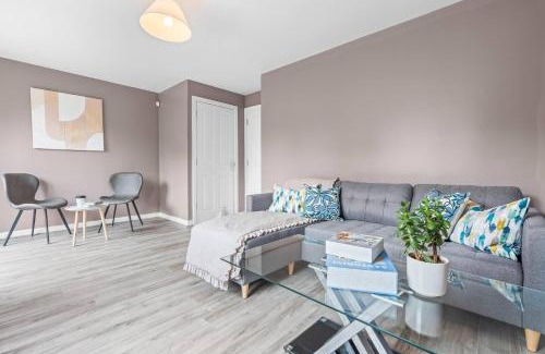 Coventry Appartement | Modern 4-Bed Close to Jaguar Whitley & City Centre
