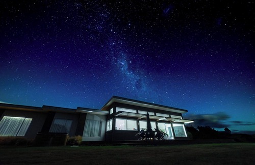 Masterton Maison | Modern 4-bed country home with amazing views