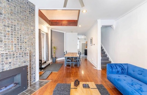 Bronzeville Maison | MODERN 4 BEDROOM GREYSTONE | WHITE SOX