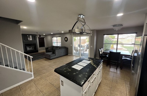 Avondale Maison | Modern 4 Bedroom Home with Pool