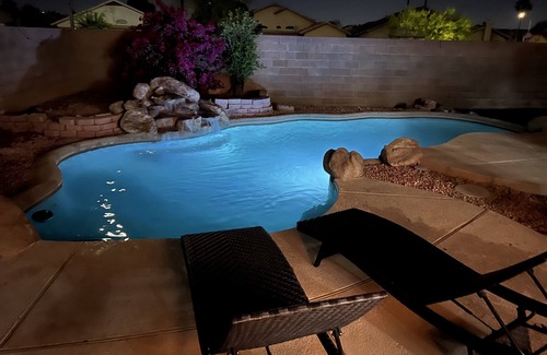 Avondale Maison | Modern 4 Bedroom Home with Pool