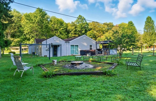 Pymatuning South Maison | Modern 4-bedroom house on PYM Lake with hot tub