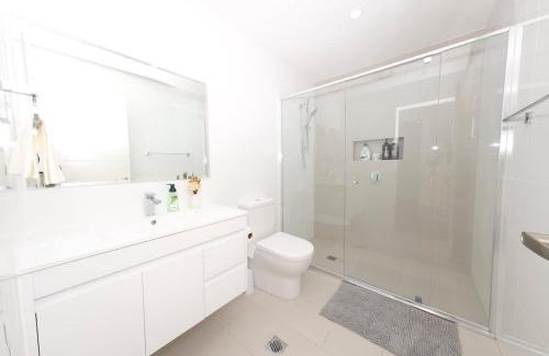 Box Hill Maison | Modern 4 Bedroom House in Box Hill