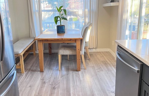 Aurora Highlands Maison | Modern 4-bedroom house . Near Aurora Medical - Perfect for Travel Nurses!