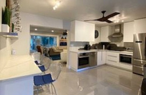 Lighthouse Point Maison | Modern 4-BR Oasis with Private Pool, Near Beach in Lighthouse Point