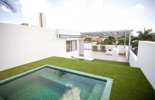 Helios del Oeste Maison | MODERN 4Bdr house w/ Jacuzzi, Terrace & BBQ at BV, Santo ...