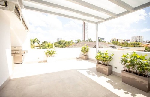 Helios del Oeste Maison | MODERN 4Bdr house w/ Jacuzzi, Terrace & BBQ at BV, Santo ...