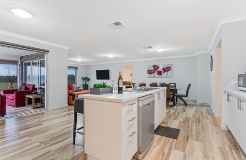 Bulla Maison | Bulla Lodge by Melb Airport - Offre spéciale printemps "4 nuits pour le prix de 3" **