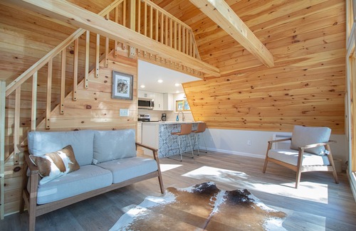 Galway Cabine | Serene A-Frame Escape Near Galway Lake