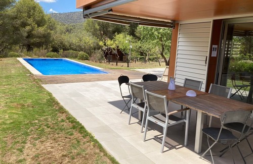 Viladecavalls Maison | Grande maison avec jardin et piscinne privés