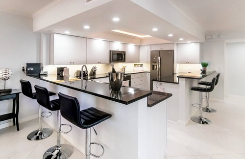 Key Colony Beach Copropriété | Modern and Bright Remodeled Oceanfront 2bedroom Condo