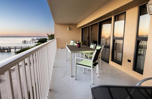 Key Colony Beach Copropriété | Modern and Bright Remodeled Oceanfront 2bedroom Condo