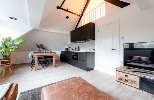 The Hague Center Appartement | Modern and bright apartment