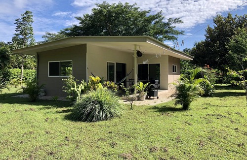 Tamarindo Cottage | Cottage lumineux, propre et moderne pour 2 à 4 personnes