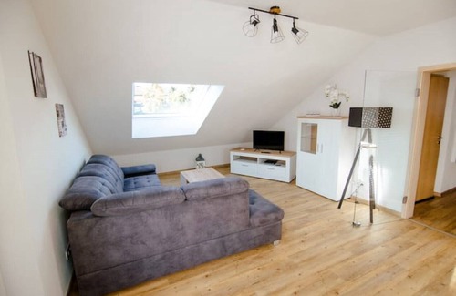 Voehl Appartement | Modern and bright vacation apartment with Hutewald view