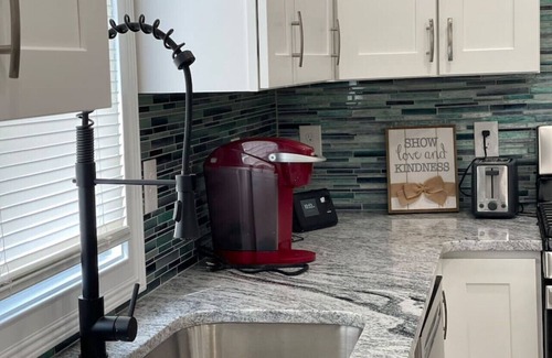 Merion Village Appartement | Modern and Chic in German & Merion Village Area